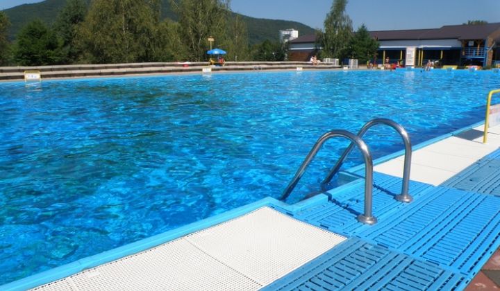 Kúpalisko Rožava - 8/2010 Kúpalisko Rožava - 8/2010