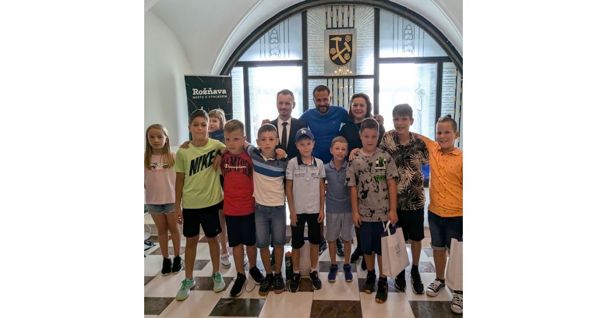 Slávnosť v Historickej Radnici v Rožňave - boli ocenení talentovaní žiaci a zamestnanci škôl odchádzajúci do dôchodku