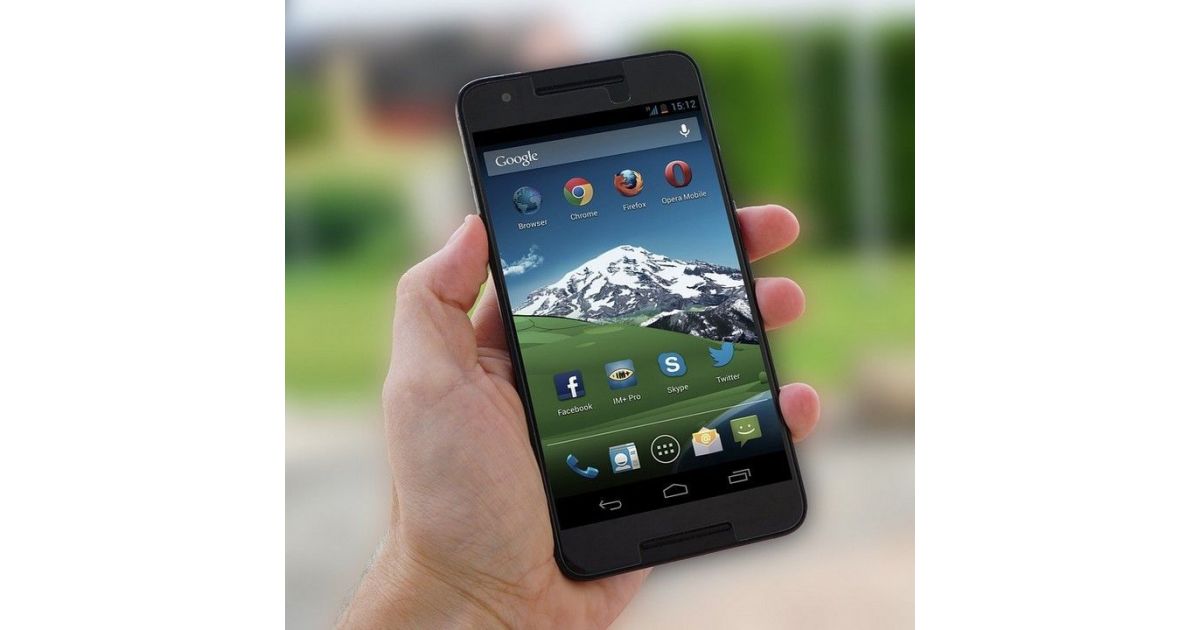 Nájdený mobilný telefón a zväzok kľúčov