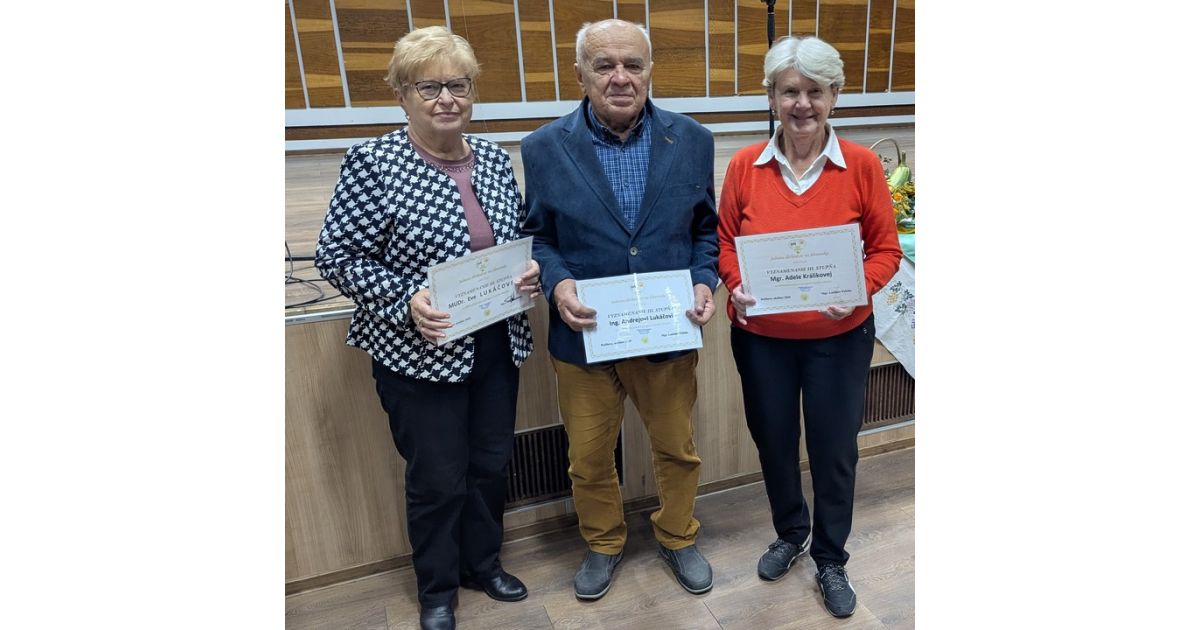 Mesiac úcty k starším