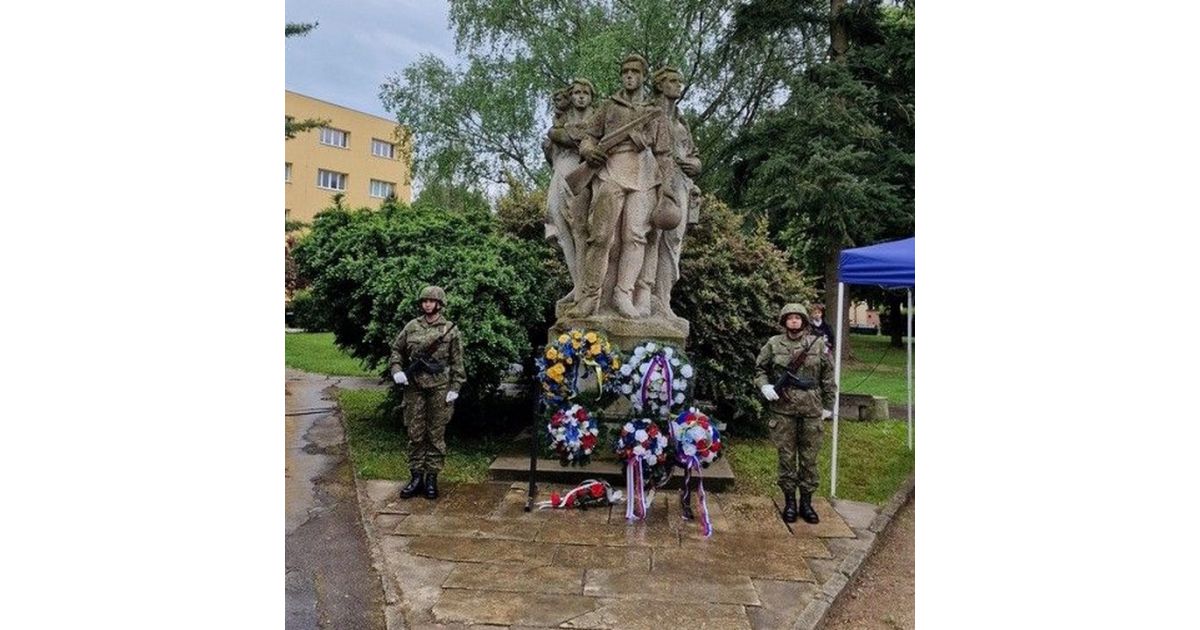 Pietny akt kladenia vencov pri príležitosti  Dňa víťazstva nad fašizmom a ukončenia II. svetovej vojny