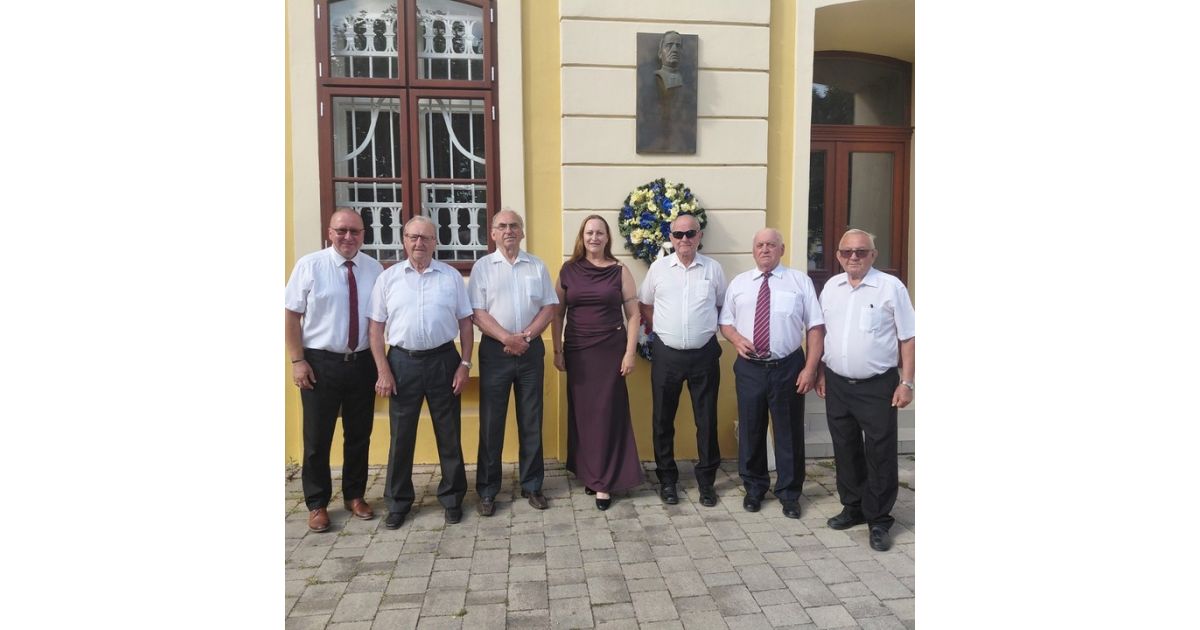 Príchod svetla v retro rytme leta pripomenul odkaz svätých Cyrila a Metoda