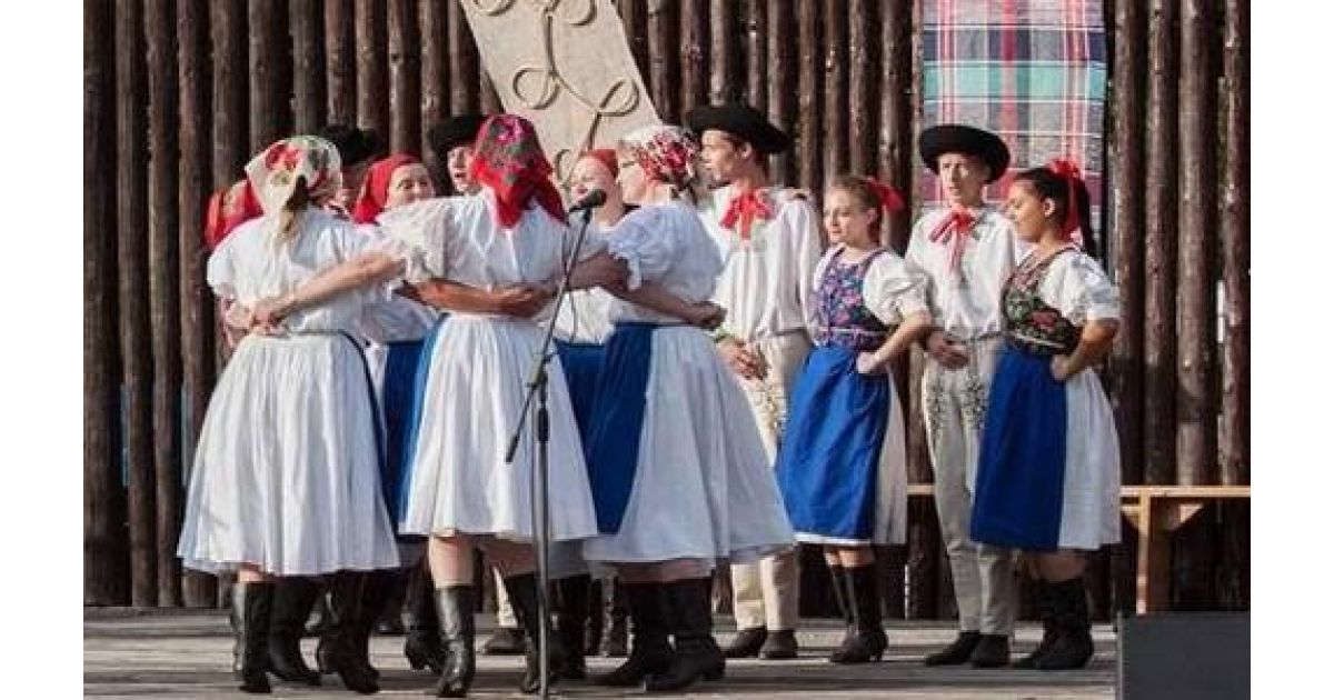 Toptaňa kapusti do bočki, alebo tlačenie kapusty
