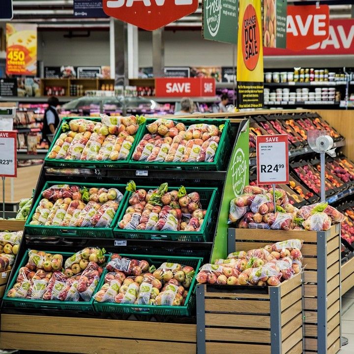 Fotka - HM Tesco Rožňava - oznámenie o otváracích hodinách počas Vianočných...