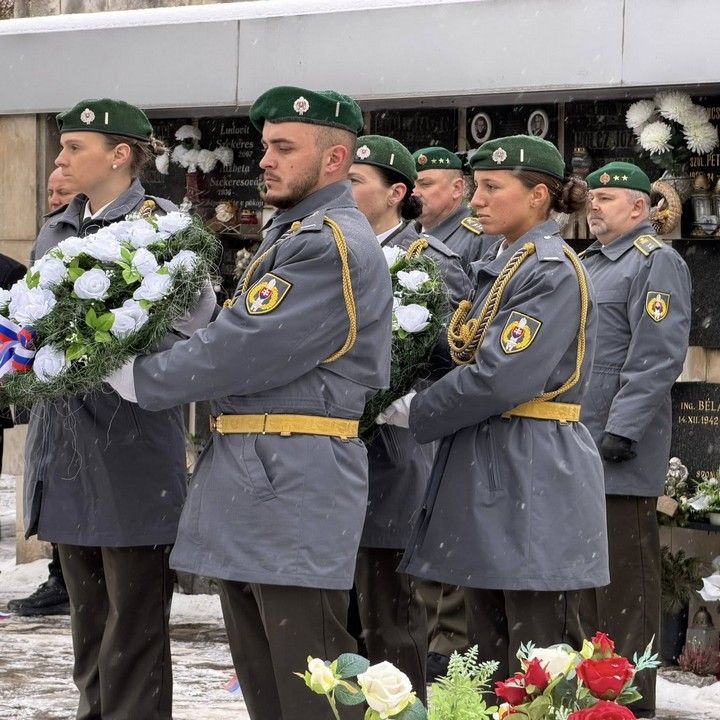 Fotka - Pamiatka našich hrdinov – dvaja synovia Rožňavy v tieni tragédie pri...