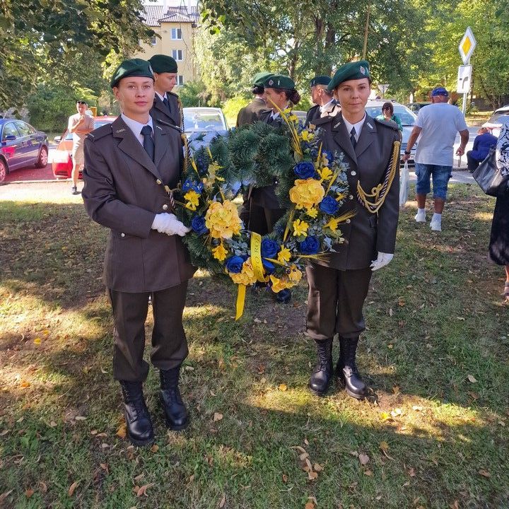 Fotka - Pietny akt kladenia vencov k 81. výročiu Slovenského národného povstania