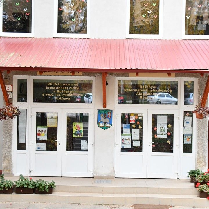 Fotka - Spojená škola, Ulica kozmonautov 1791/2, Rožňava