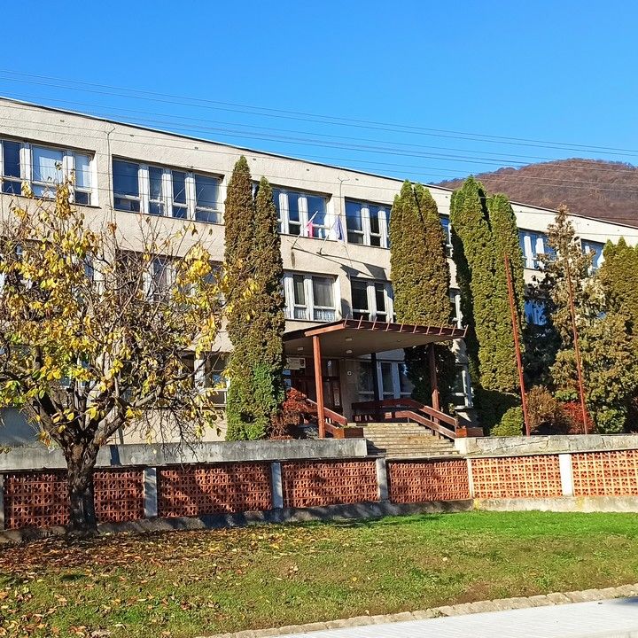 Stredn Zdravotn cka kola Ofici lna Str nka Mesta Ro ava stredn-zdravotn-cka-kola-ofici-lna-str-nka-mesta-ro-ava