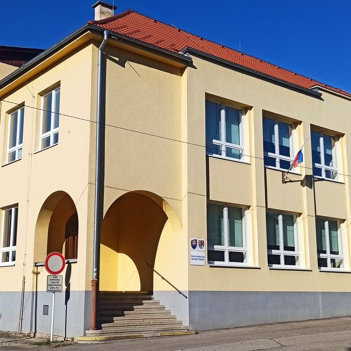 Fotka - Stredná zdravotnícka škola