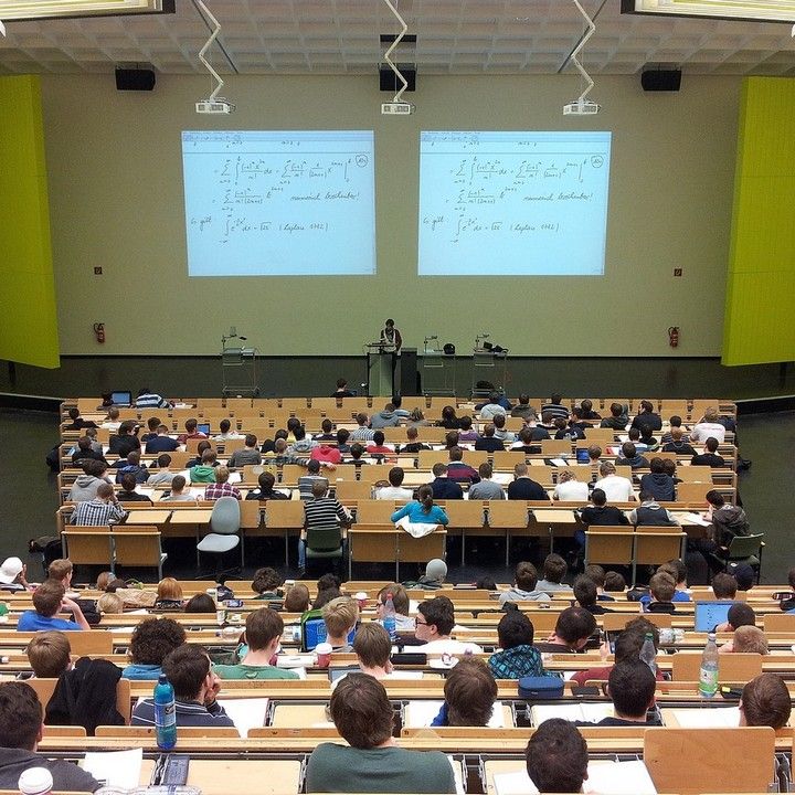 Fotka - Študujte v Rožňave - prihlášky na rok 2026/2027 otvorené