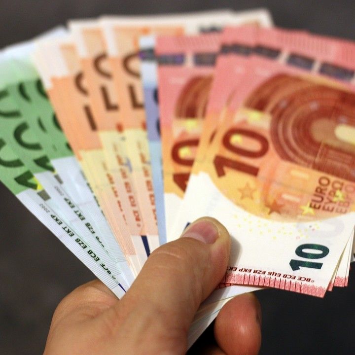 Fotka - Zisťovanie o príjmoch a životných podmienkach domácností