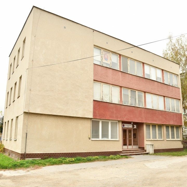 Fotka - Zverejnenie zámeru priameho prenájmu majetku - bývalý Štatistický úrad